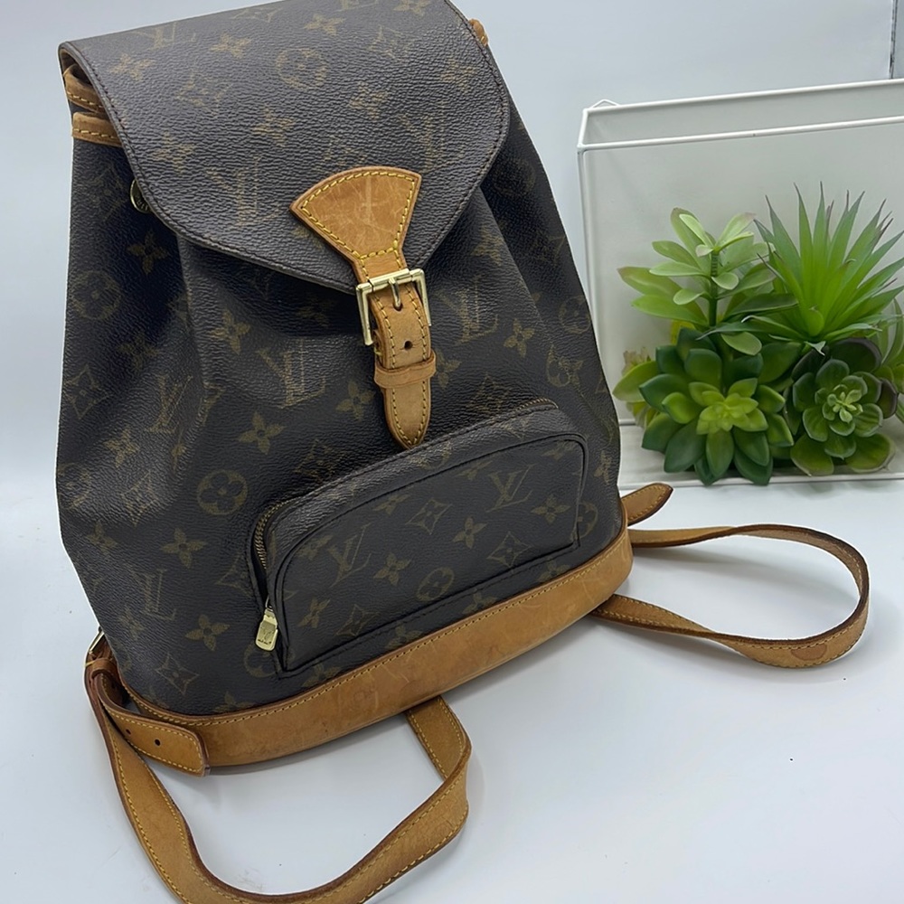 AUTHENTIC Vintage Louis Vuitton Backpack